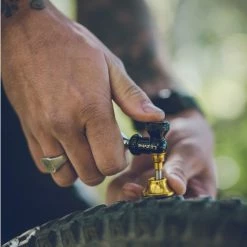 Lezyne Tubeless CO2 Blaster -Pneus Soldes Magasin CO2 Blaster 2019 04 15 Lezyne 429 1800x1800