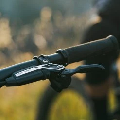 SRAM Frein à Disque Code Ultimate Stealth -Pneus Soldes Magasin Sram Code Ultimate Stealth Scheibenbremse 00 5018 194 000 6