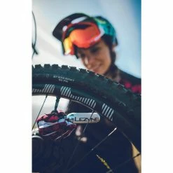 Lezyne Twin Kit Tyre Repair Set -Pneus Soldes Magasin Twin Kit 2019 04 16 Lezyne Mountain Night 353 1800x1800